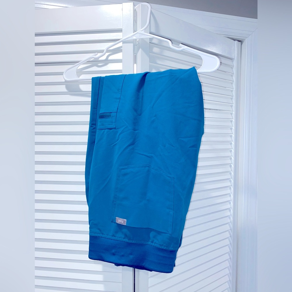 FIGS PACIFIC BLUE LIMITED EDITION. SIZE L. HIGH WAISTED YOLA SKINNY SCRUB BOTTOM